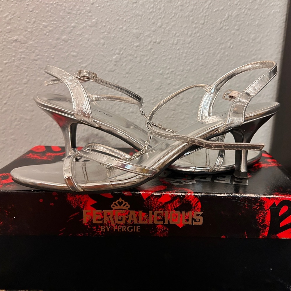 Fergalicious Mosley navy crochet heels. original 39.99 only asking 15. Size 9.5